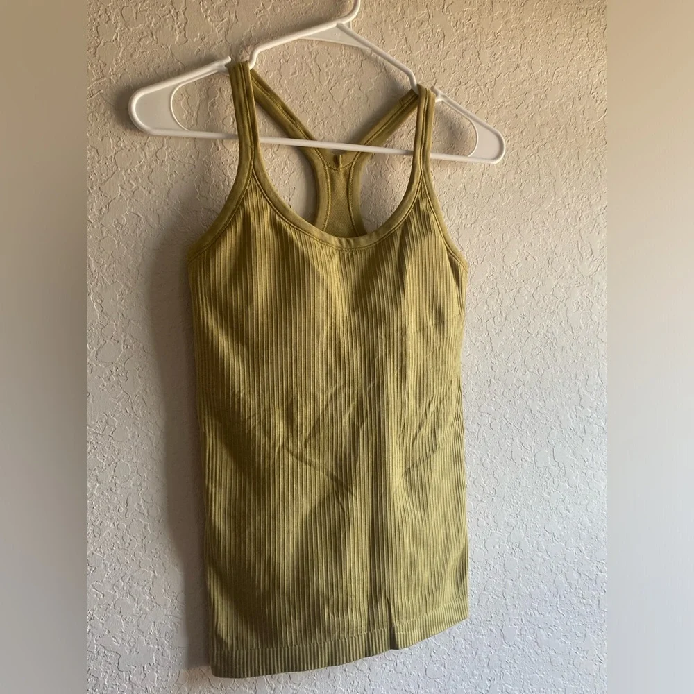 Lululemon Ebb To Street Tank II in Grape Leaf ~ Size 6 - Picture 6 of 12